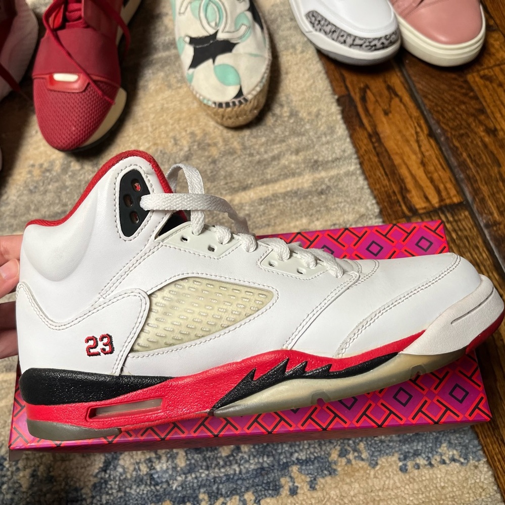 Single shoe Jordan 5 Fire Red Black Tongue 2013 7Y